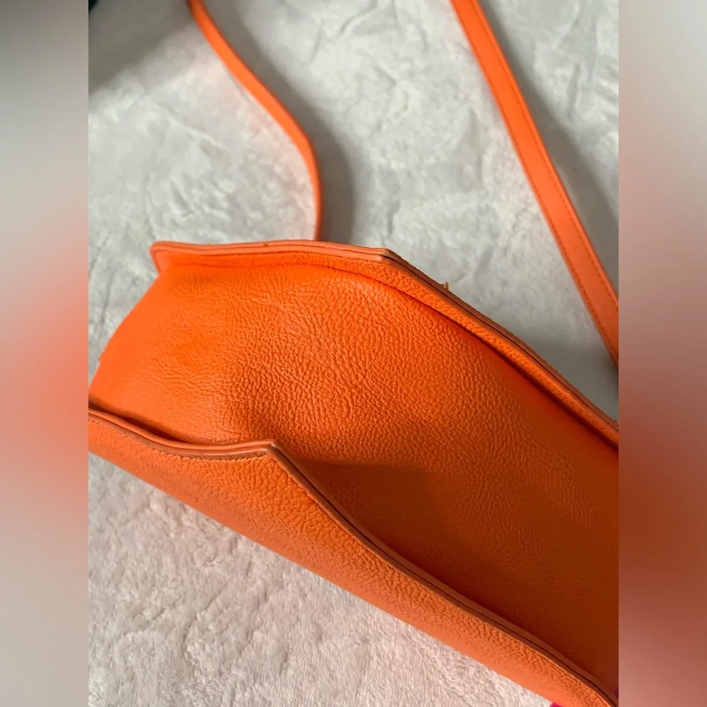 Betsey Johnson Kitsch Crossbody Pumpkin Bag Orange XOGINGER NWT - Picture 8 of 12